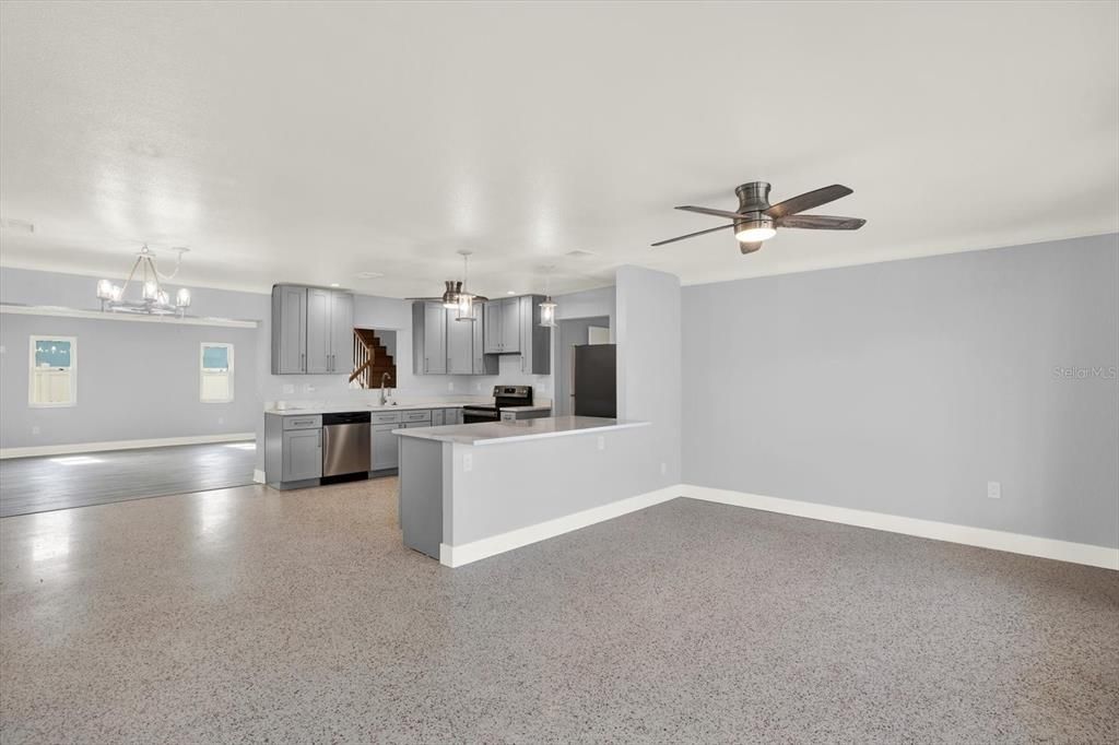 For Sale: $749,000 (3 beds, 3 baths, 2300 Square Feet)