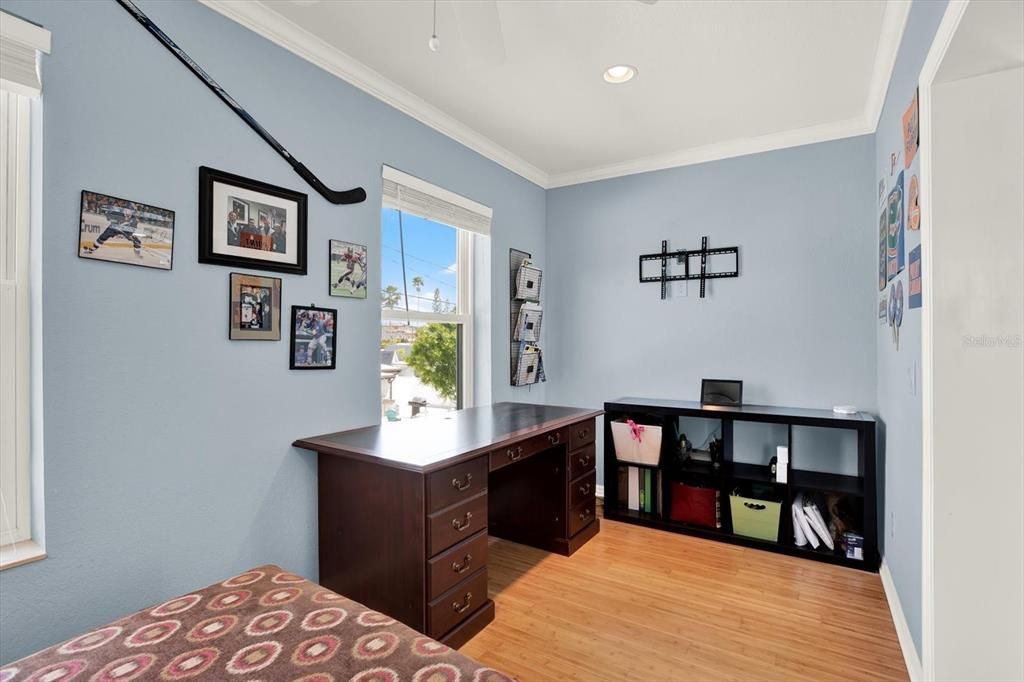 For Sale: $749,000 (3 beds, 3 baths, 2300 Square Feet)
