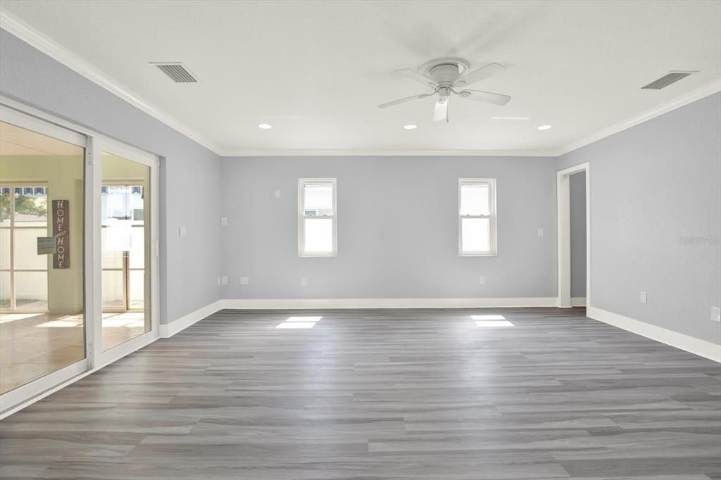 For Sale: $749,000 (3 beds, 3 baths, 2300 Square Feet)