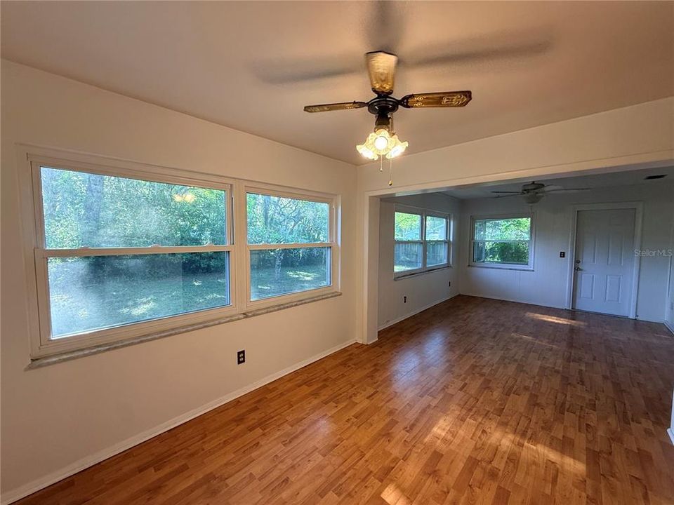 Activo con contrato: $253,000 (3 camas, 2 baños, 1440 Pies cuadrados)
