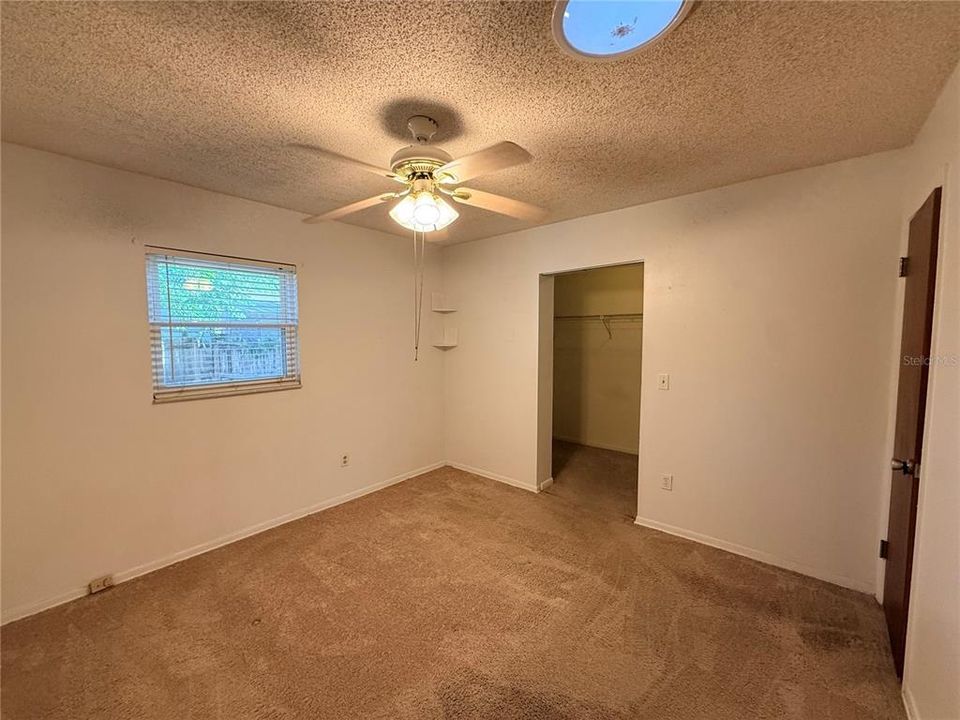 Activo con contrato: $253,000 (3 camas, 2 baños, 1440 Pies cuadrados)