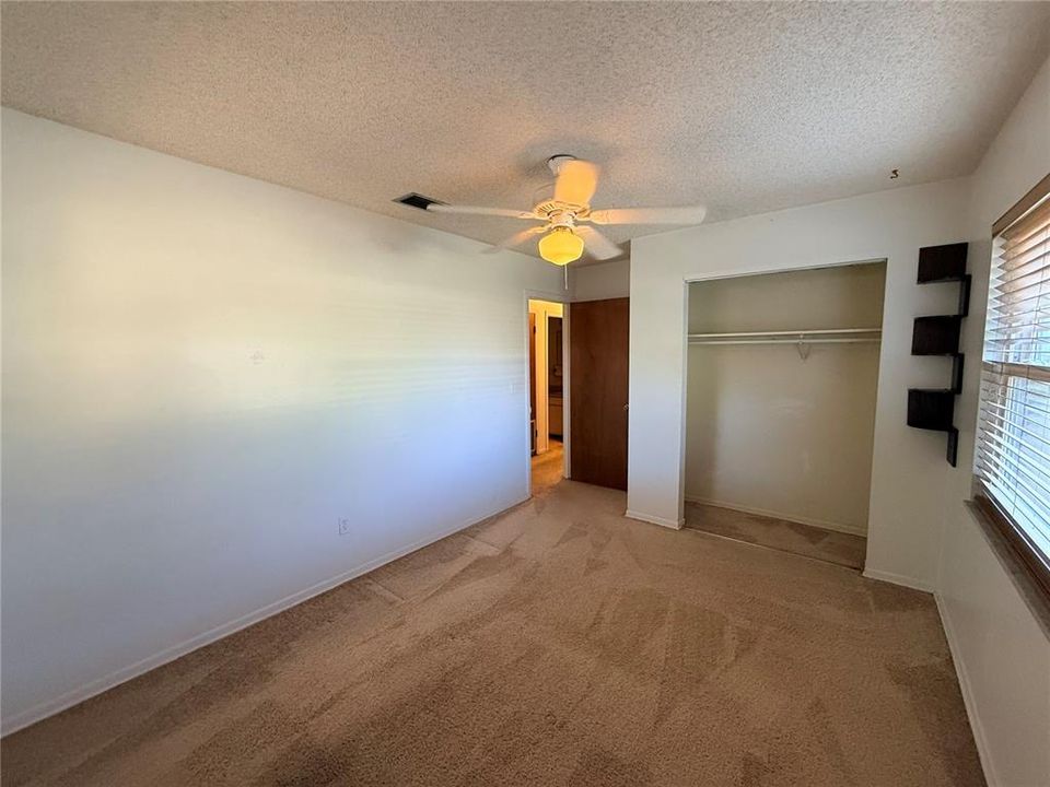 Activo con contrato: $253,000 (3 camas, 2 baños, 1440 Pies cuadrados)