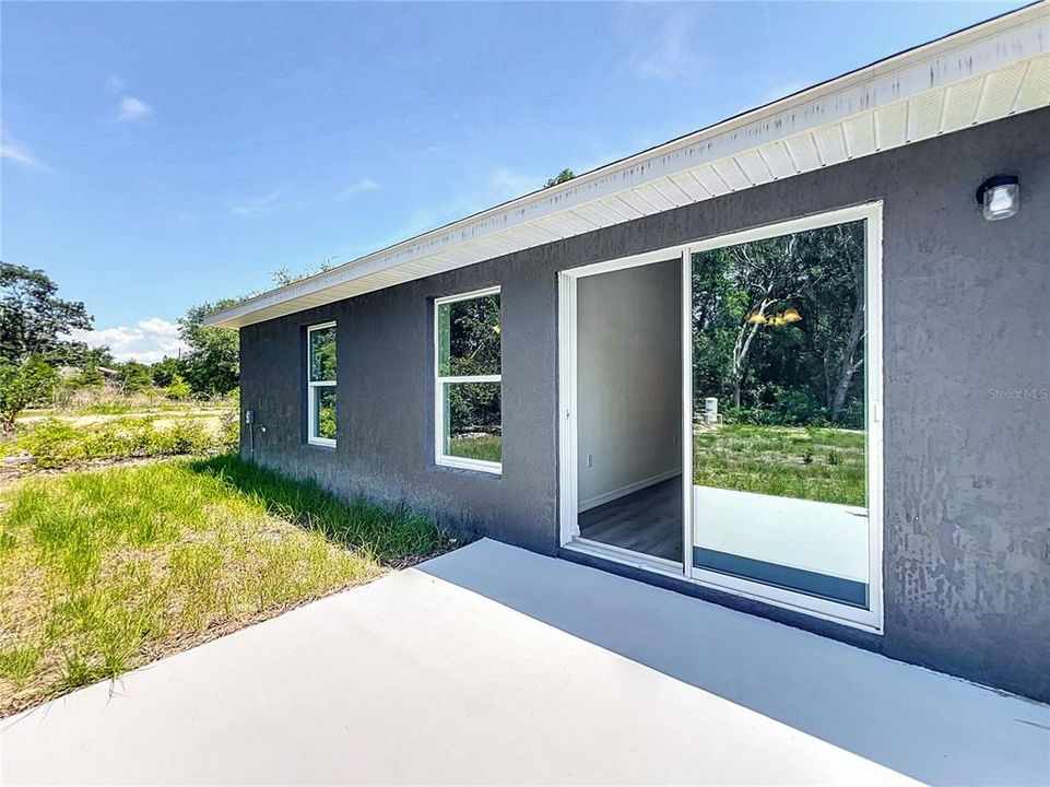 Под контрактом: $244,900 (3 спален, 2 ванн, 1310 Квадратных фут)