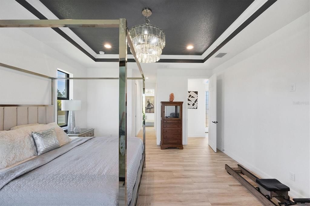 En Venta: $699,000 (3 camas, 2 baños, 2082 Pies cuadrados)