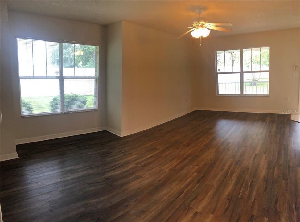 For Sale: $220,000 (2 beds, 2 baths, 1154 Square Feet)