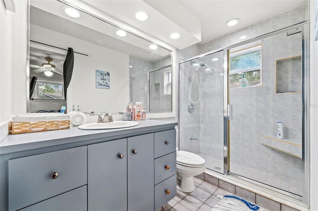 На продажу: $425,000 (4 спален, 3 ванн, 2331 Квадратных фут)