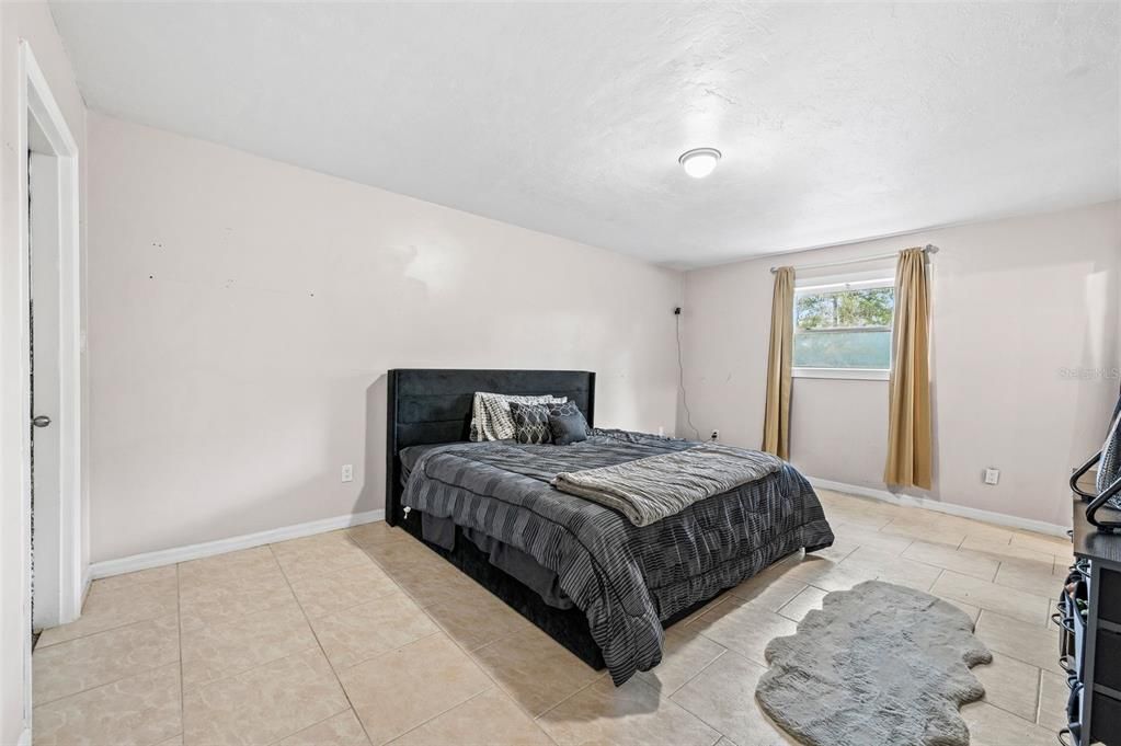 На продажу: $425,000 (4 спален, 3 ванн, 2331 Квадратных фут)