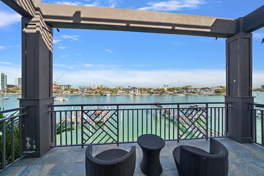 For Sale: $1,660,000 (3 beds, 2 baths, 2551 Square Feet)