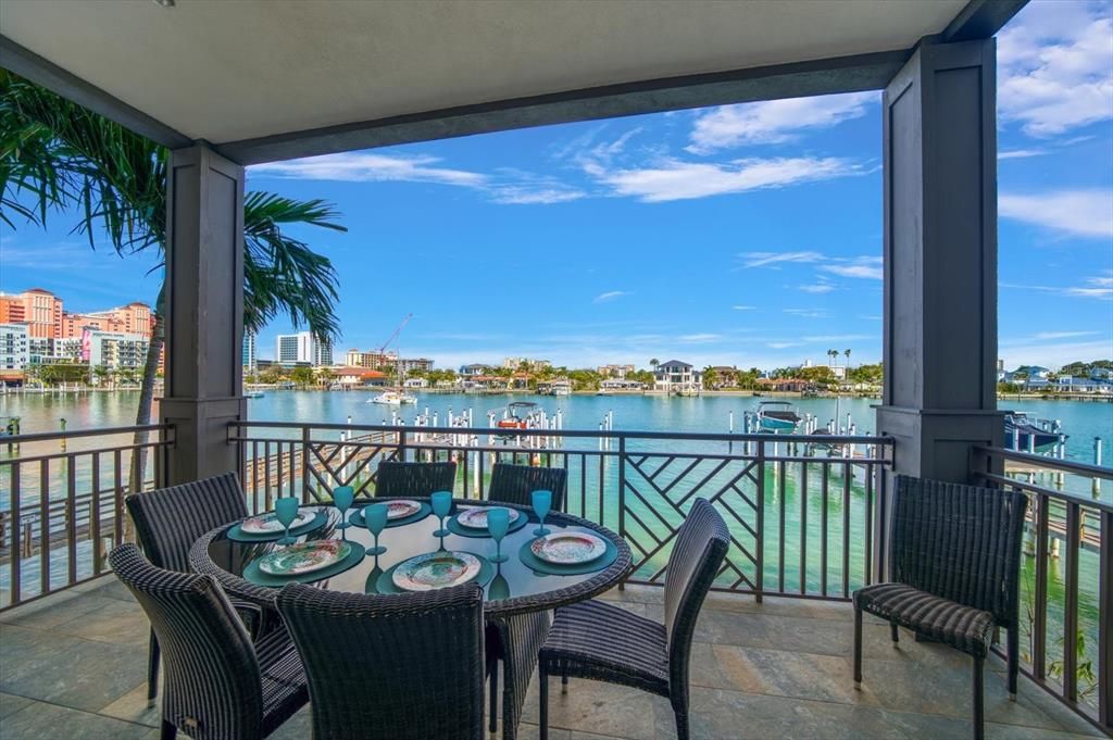For Sale: $1,660,000 (3 beds, 2 baths, 2551 Square Feet)