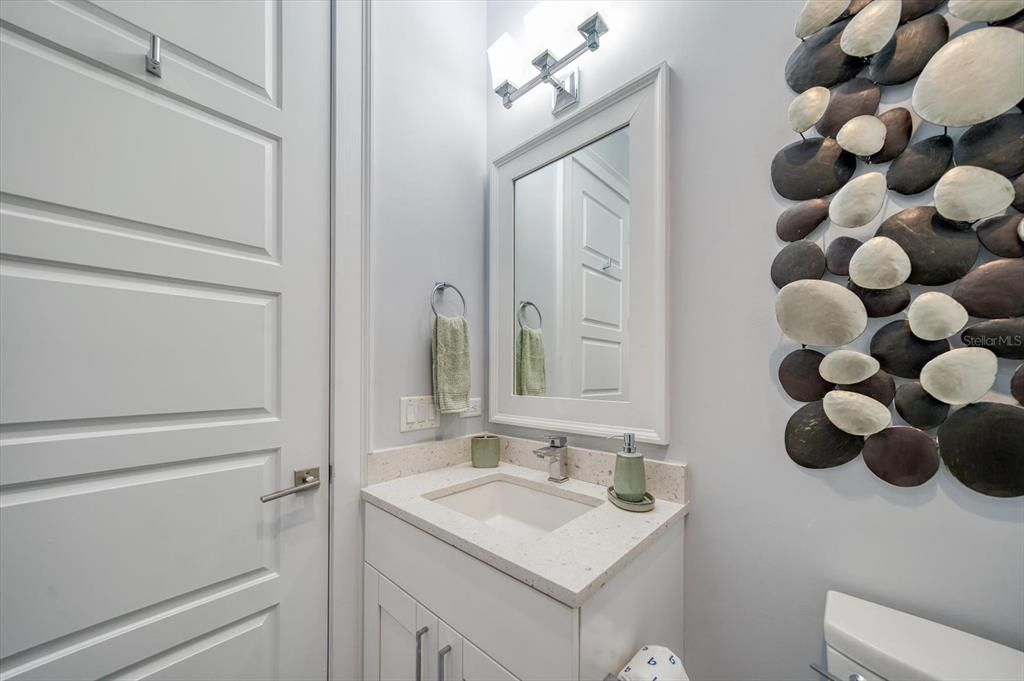 For Sale: $1,660,000 (3 beds, 2 baths, 2551 Square Feet)