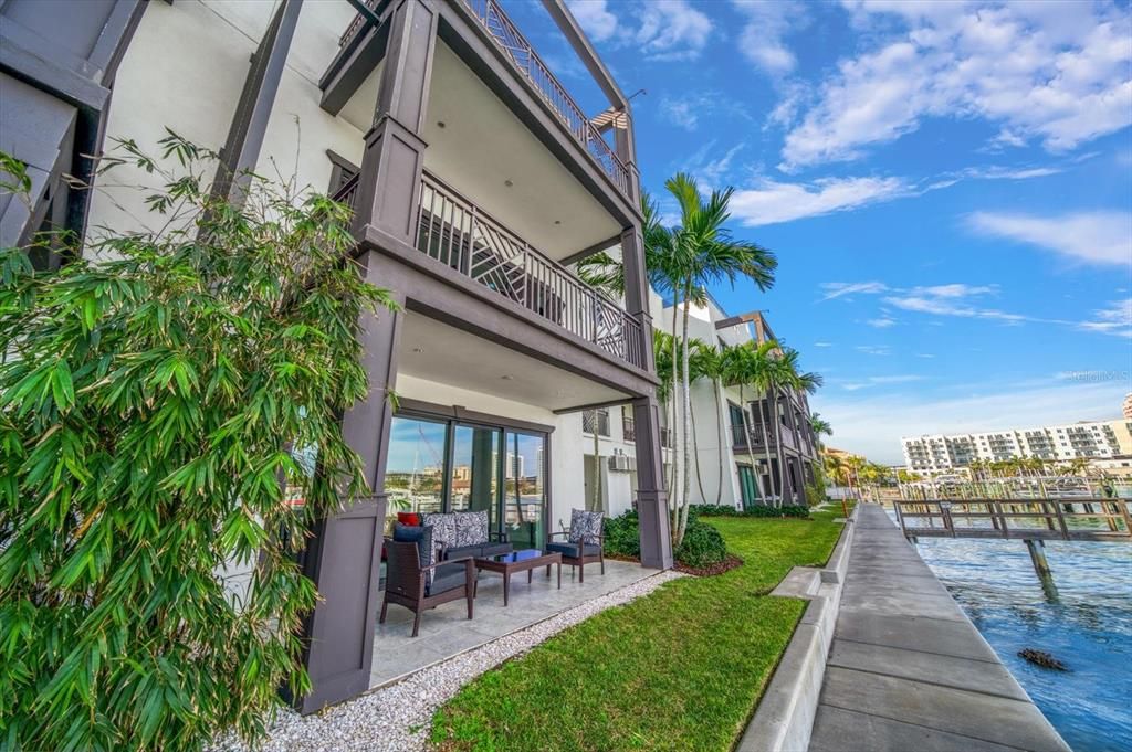 For Sale: $1,660,000 (3 beds, 2 baths, 2551 Square Feet)