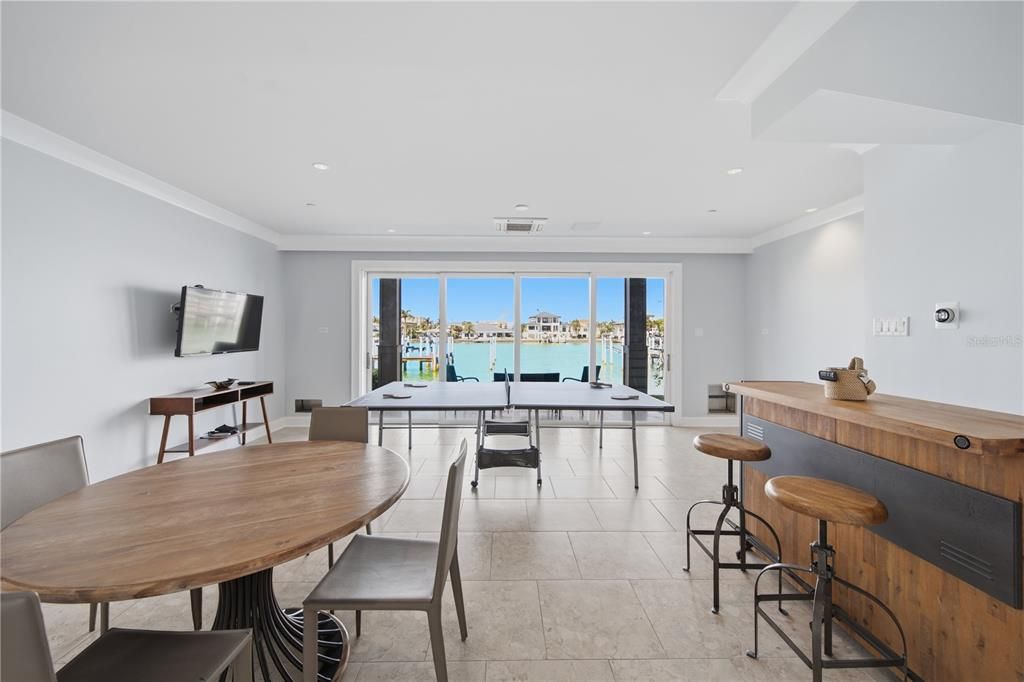 For Sale: $1,660,000 (3 beds, 2 baths, 2551 Square Feet)