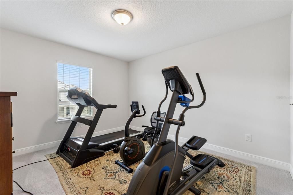 Activo con contrato: $1,299,500 (5 camas, 3 baños, 3911 Pies cuadrados)