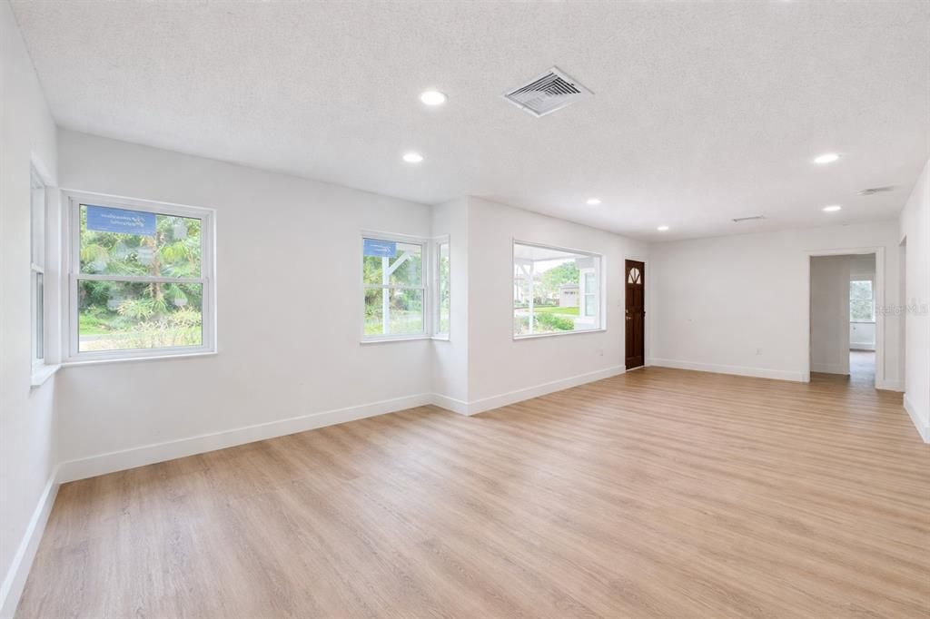 For Sale: $976,785 (5 beds, 4 baths, 2978 Square Feet)