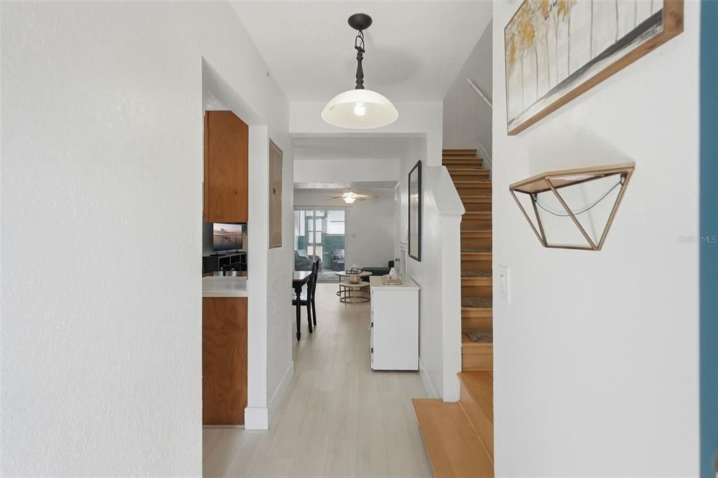 Activo con contrato: $160,000 (2 camas, 1 baños, 993 Pies cuadrados)