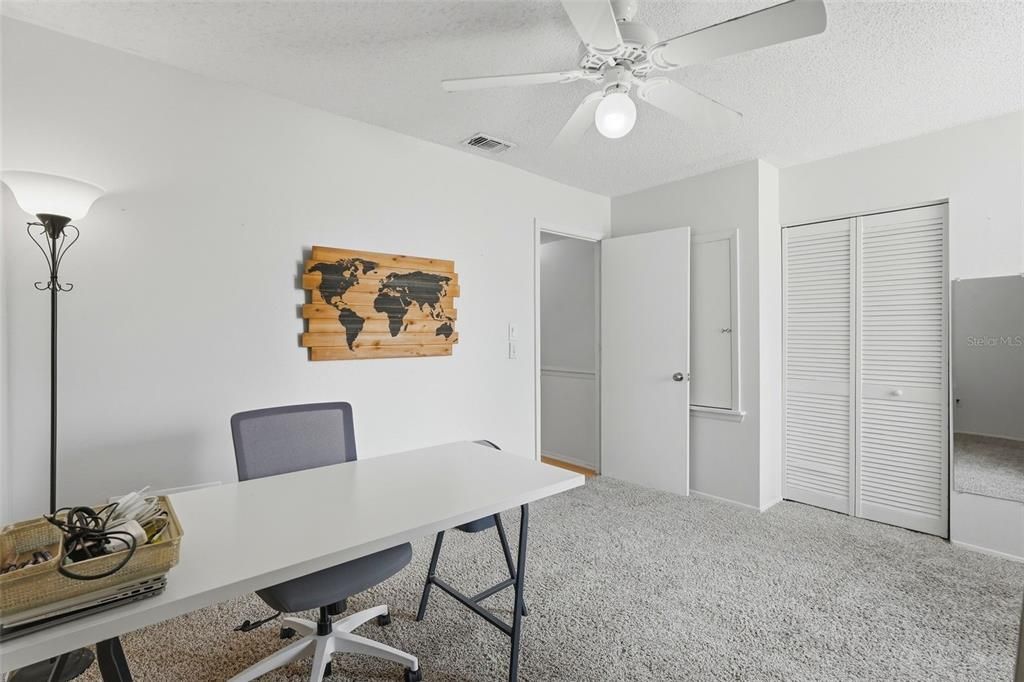 Activo con contrato: $160,000 (2 camas, 1 baños, 993 Pies cuadrados)