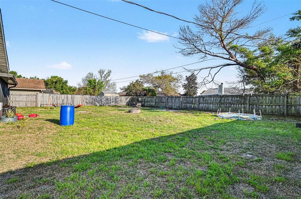 Active With Contract: $195,000 (3 beds, 2 baths, 1103 Square Feet)