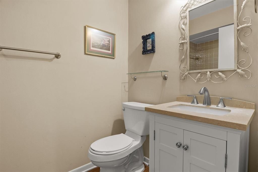 For Sale: $215,000 (3 beds, 3 baths, 1819 Square Feet)