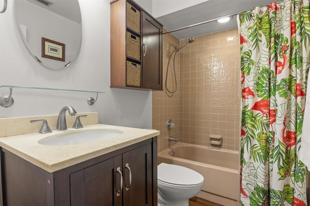 For Sale: $215,000 (3 beds, 3 baths, 1819 Square Feet)