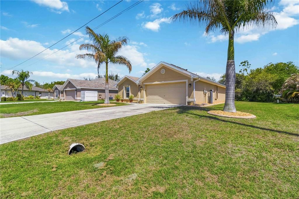 Active With Contract: $339,000 (4 beds, 2 baths, 1620 Square Feet)