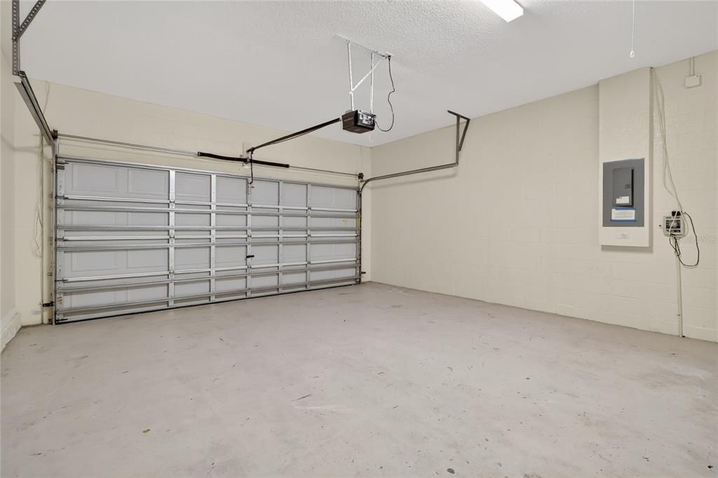 На продажу: $314,900 (4 спален, 2 ванн, 2038 Квадратных фут)