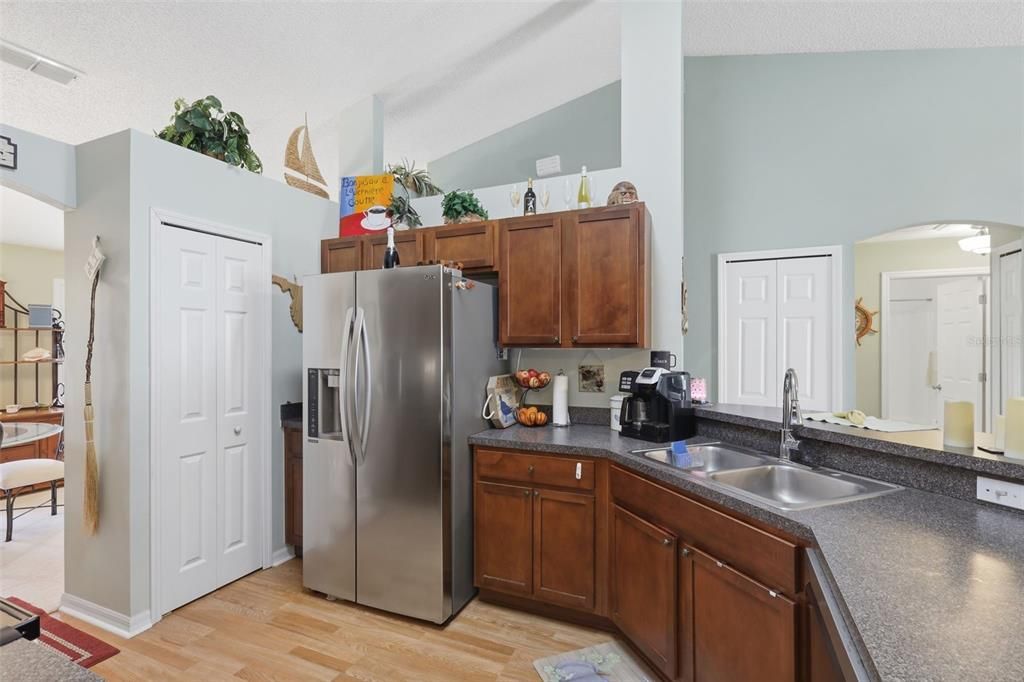 Activo con contrato: $335,900 (3 camas, 2 baños, 1655 Pies cuadrados)