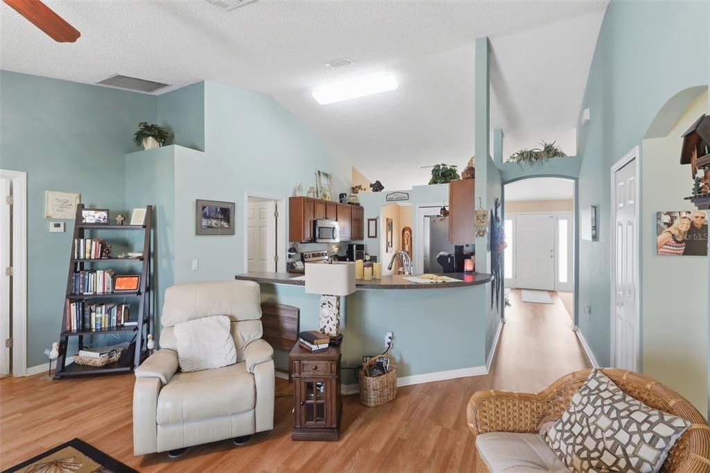 Activo con contrato: $335,900 (3 camas, 2 baños, 1655 Pies cuadrados)