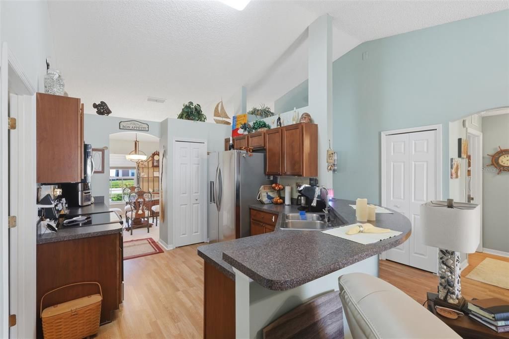 Activo con contrato: $335,900 (3 camas, 2 baños, 1655 Pies cuadrados)