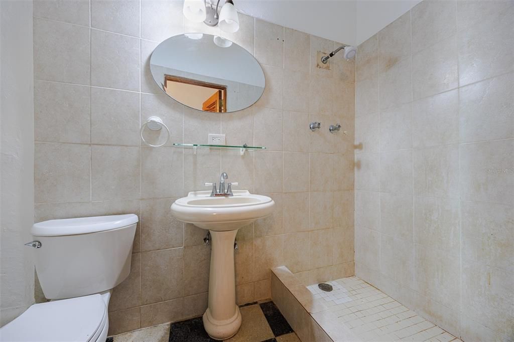 На продажу: $490,000 (1 спален, 1 ванн, 736 Квадратных фут)