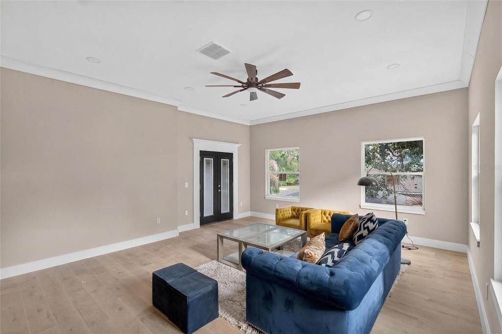 For Sale: $1,375,000 (5 beds, 4 baths, 3260 Square Feet)
