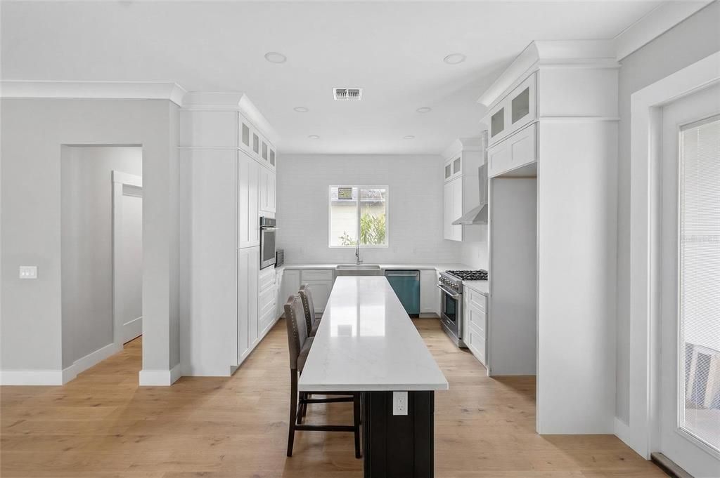 For Sale: $1,375,000 (5 beds, 4 baths, 3260 Square Feet)