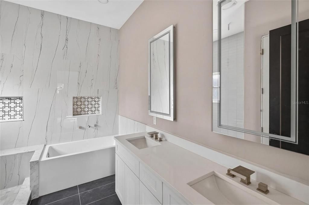For Sale: $1,375,000 (5 beds, 4 baths, 3260 Square Feet)