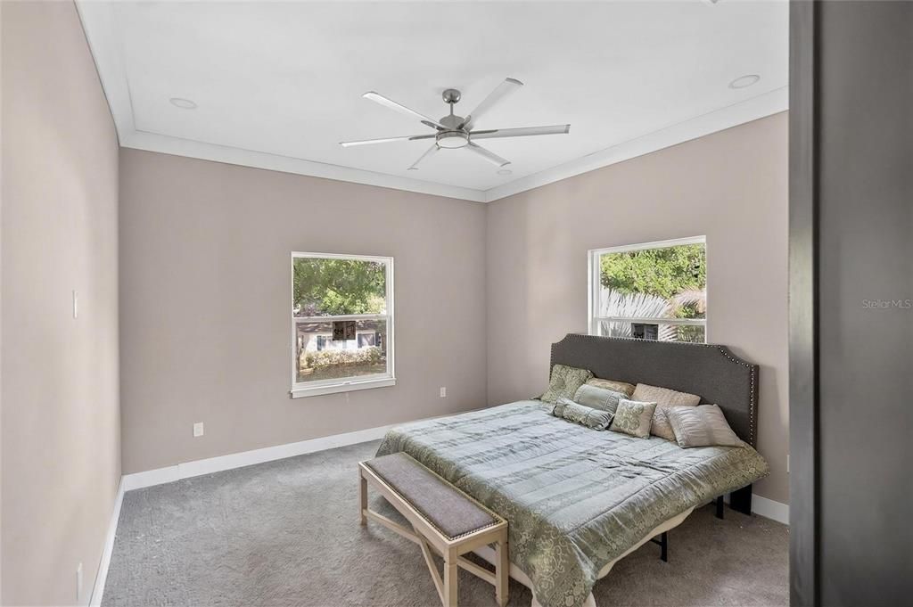 For Sale: $1,375,000 (5 beds, 4 baths, 3260 Square Feet)