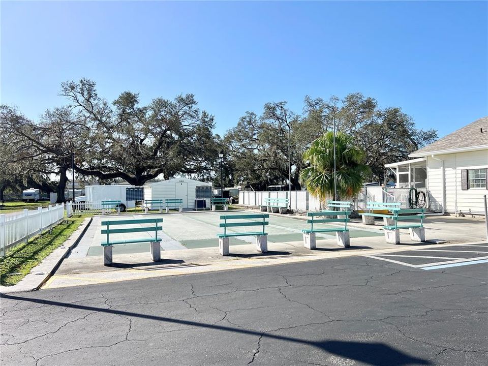 Active With Contract: $125,000 (2 beds, 2 baths, 936 Square Feet)
