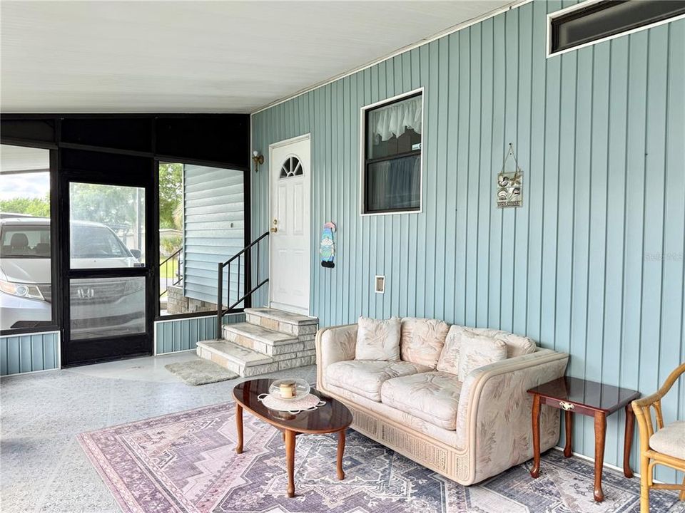 Active With Contract: $125,000 (2 beds, 2 baths, 936 Square Feet)