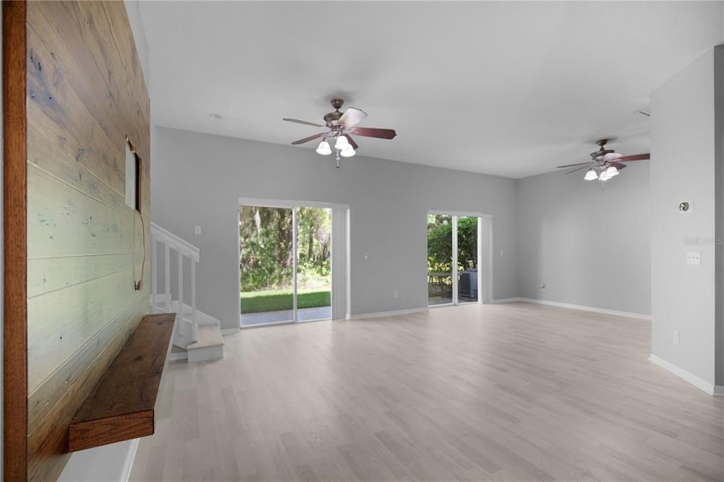 Под контрактом: $270,000 (3 спален, 2 ванн, 1455 Квадратных фут)