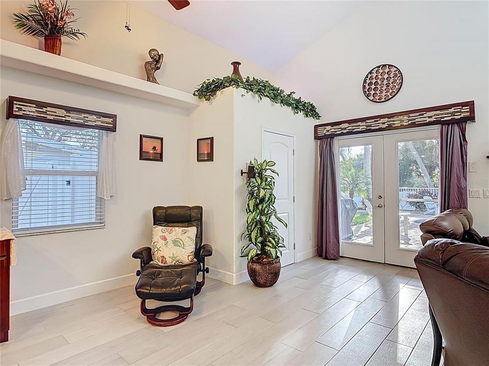 For Sale: $1,489,000 (3 beds, 2 baths, 2376 Square Feet)