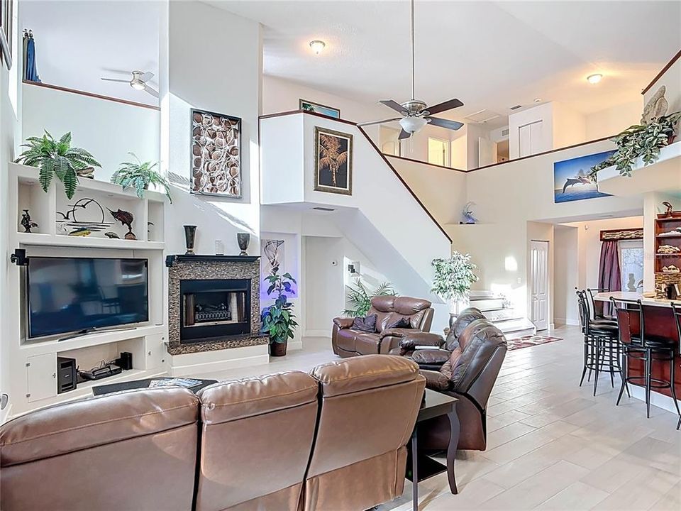 For Sale: $1,489,000 (3 beds, 2 baths, 2376 Square Feet)