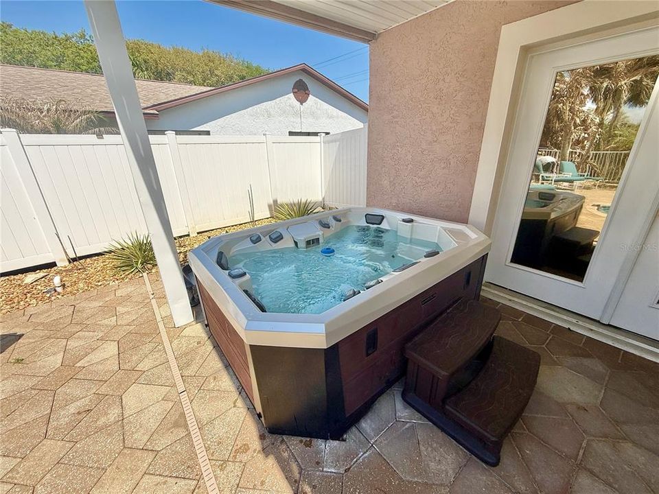 For Sale: $1,489,000 (3 beds, 2 baths, 2376 Square Feet)