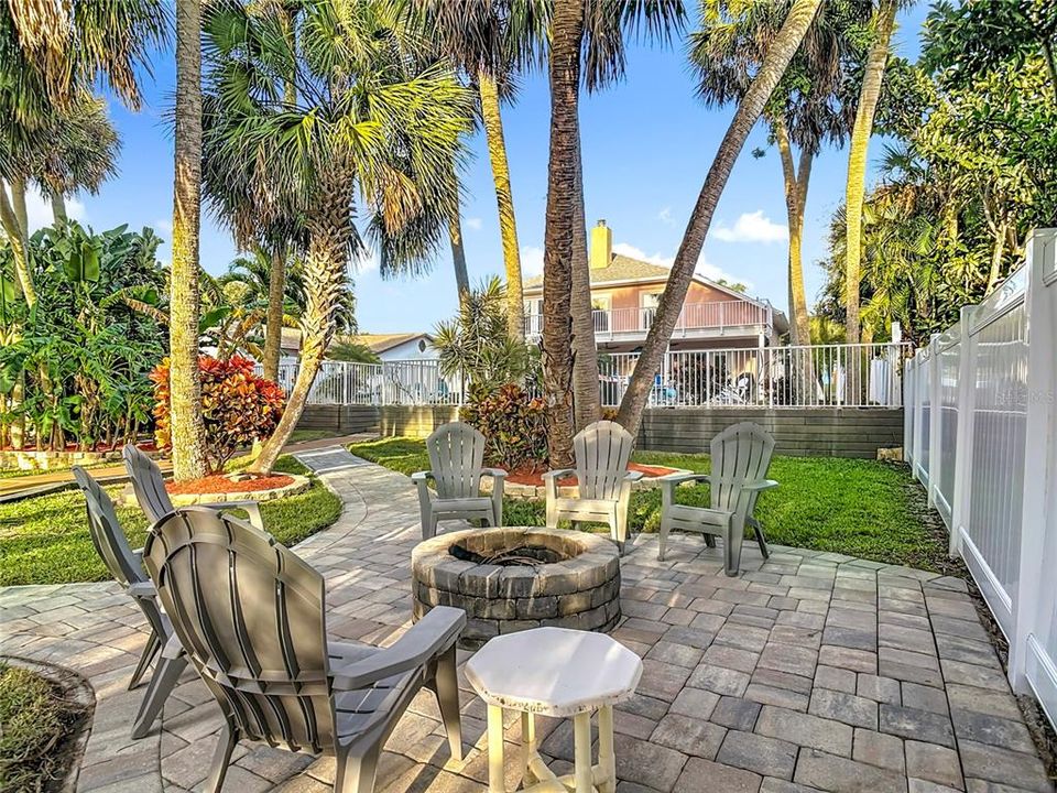 For Sale: $1,489,000 (3 beds, 2 baths, 2376 Square Feet)