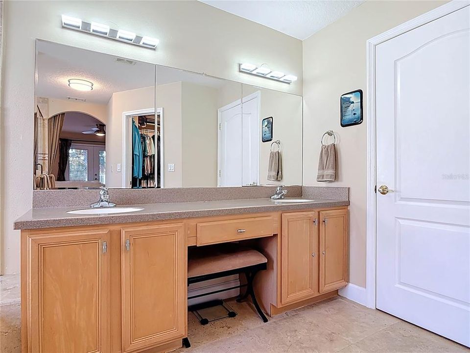 For Sale: $1,489,000 (3 beds, 2 baths, 2376 Square Feet)