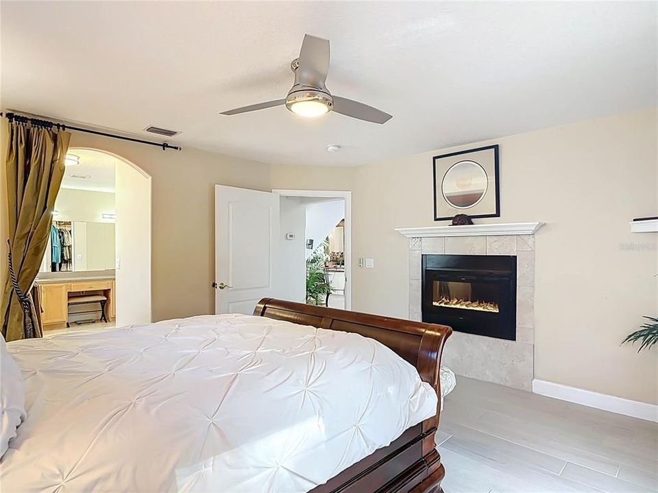 For Sale: $1,489,000 (3 beds, 2 baths, 2376 Square Feet)