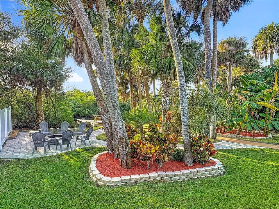For Sale: $1,489,000 (3 beds, 2 baths, 2376 Square Feet)
