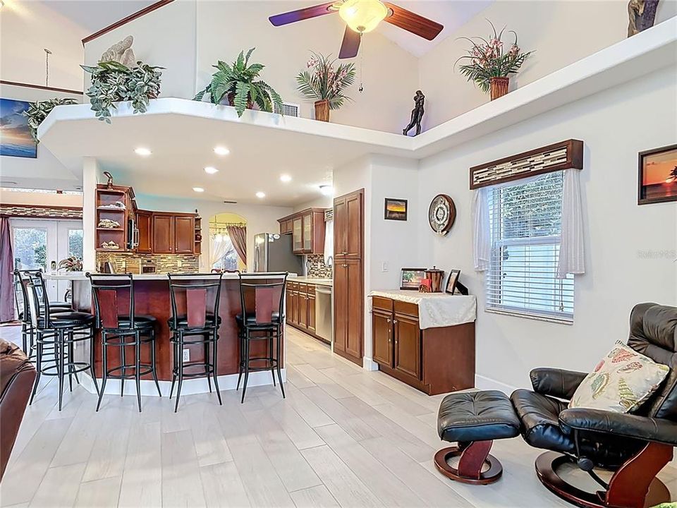 For Sale: $1,489,000 (3 beds, 2 baths, 2376 Square Feet)