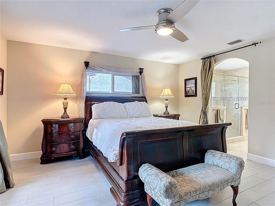 For Sale: $1,489,000 (3 beds, 2 baths, 2376 Square Feet)