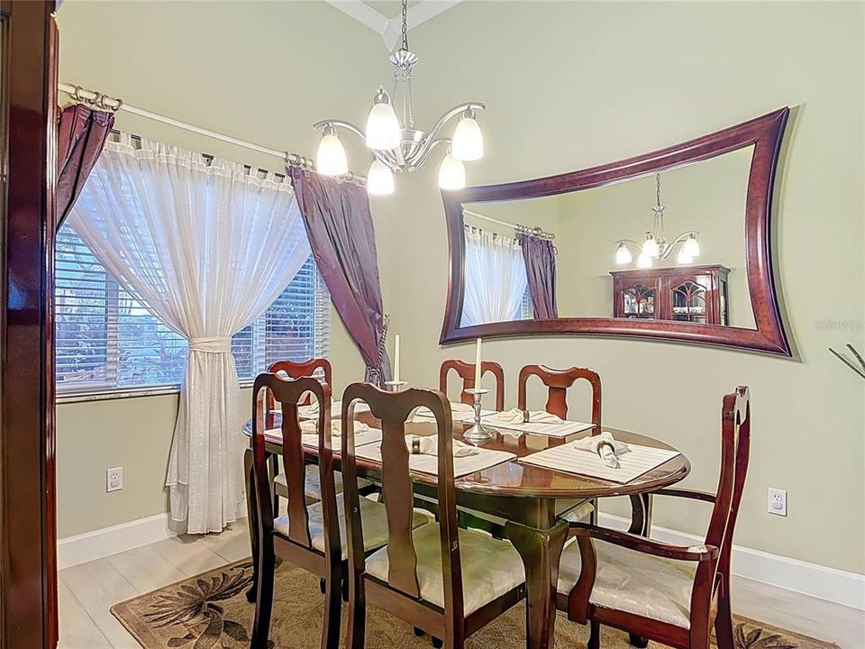 For Sale: $1,489,000 (3 beds, 2 baths, 2376 Square Feet)