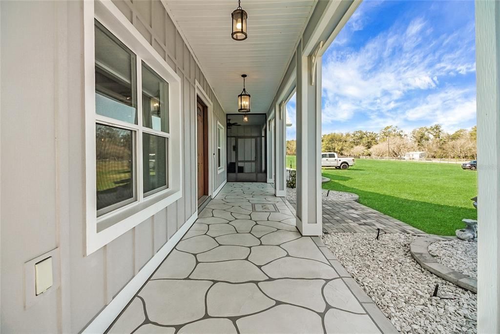 Active With Contract: $925,000 (3 beds, 2 baths, 2744 Square Feet)