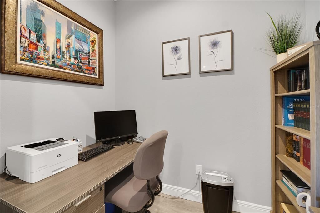 Active With Contract: $925,000 (3 beds, 2 baths, 2744 Square Feet)