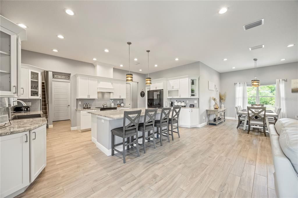 Active With Contract: $925,000 (3 beds, 2 baths, 2744 Square Feet)