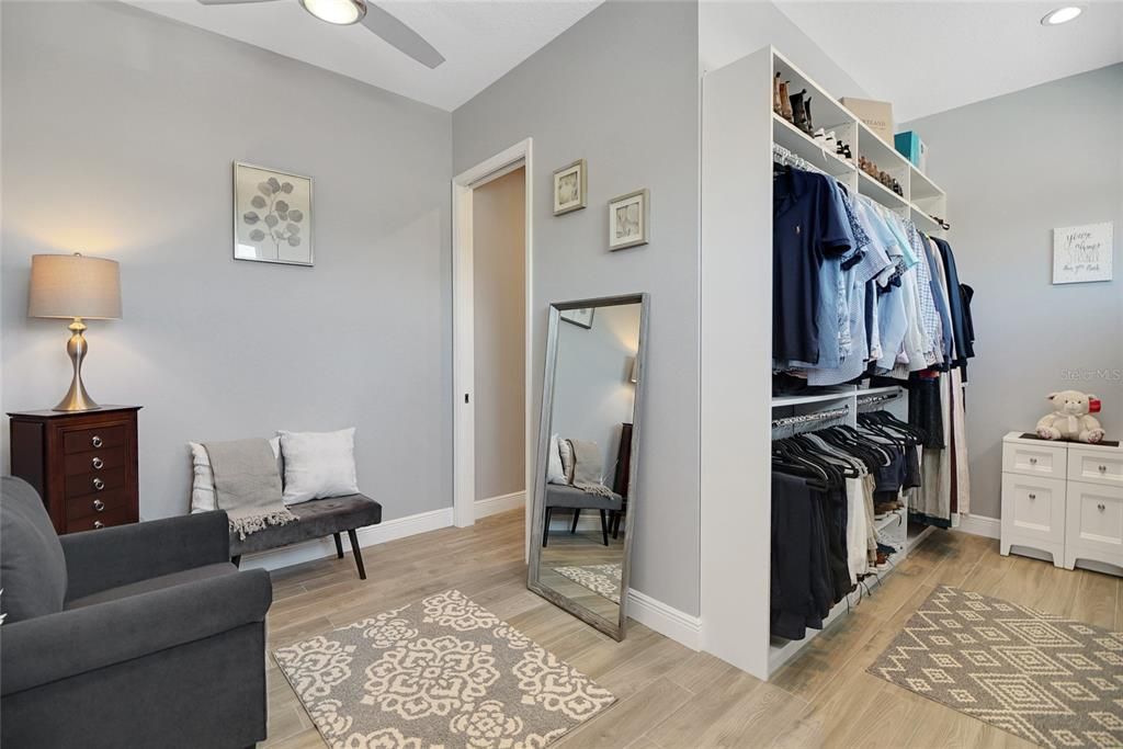 Active With Contract: $925,000 (3 beds, 2 baths, 2744 Square Feet)
